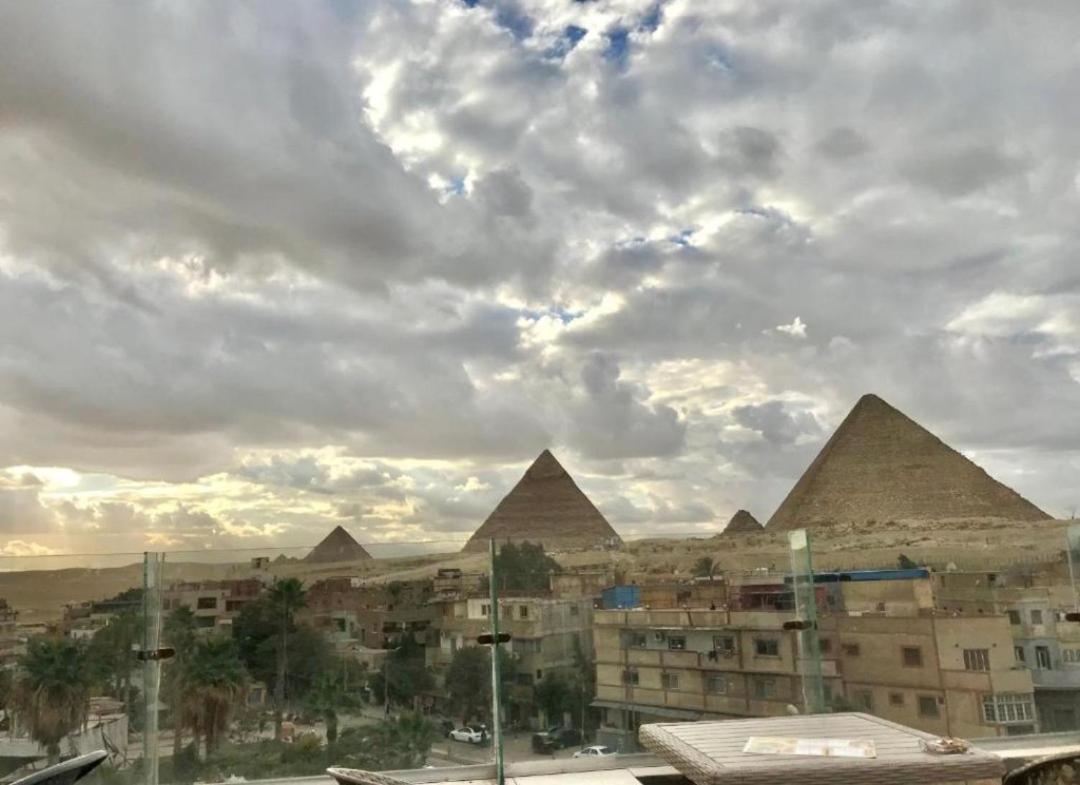 Black Pyramids View Kairo Exteriör bild
